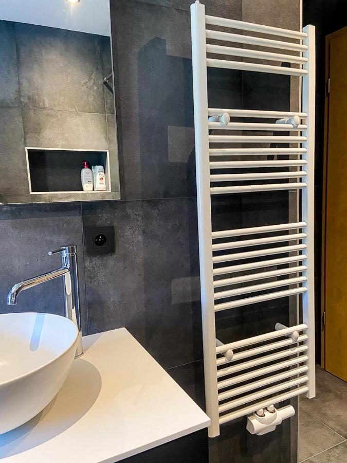 Chez Sabine Et Eric Maison Pour 6 Personnes Avec Piscine Chauffee Andenne 外观 照片