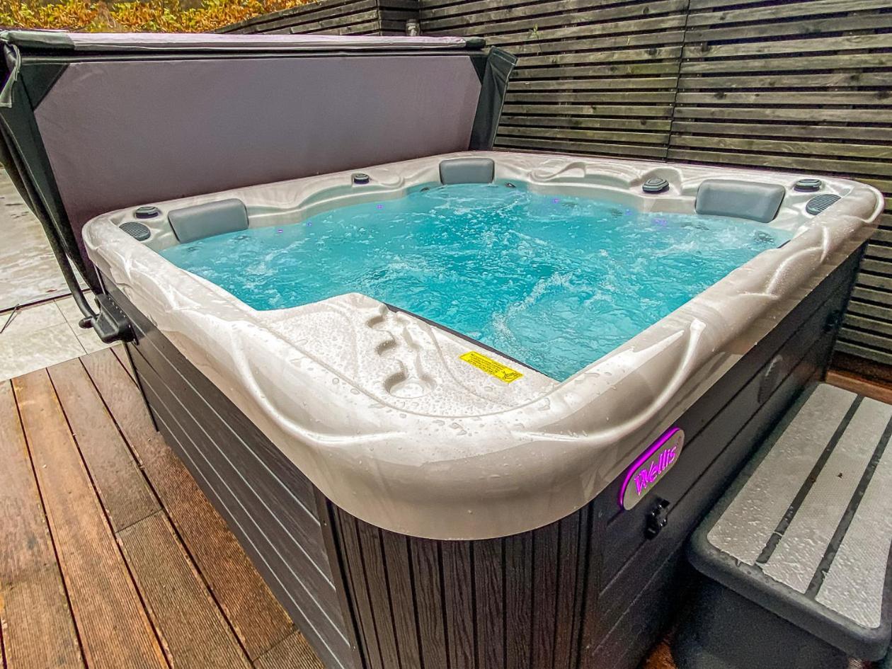 Chez Sabine Et Eric Maison Pour 6 Personnes Avec Piscine Chauffee Andenne 外观 照片