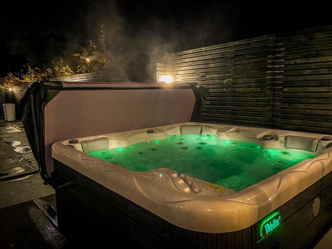 Chez Sabine Et Eric Maison Pour 6 Personnes Avec Piscine Chauffee Andenne 外观 照片